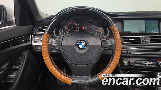 BMW 5 Series (F10) 528i 2011 — фото 13