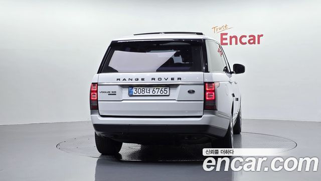 Land Rover Range Rover (IV) 4.4 SDV8 Vogue SE DIESEL 2014 — фото 4