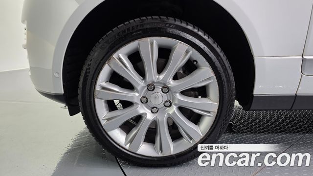Land Rover Range Rover (IV) 4.4 SDV8 Vogue SE DIESEL 2014 — фото 5
