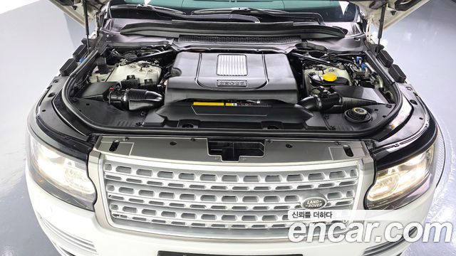 Land Rover Range Rover (IV) 4.4 SDV8 Vogue SE DIESEL 2014 — фото 6