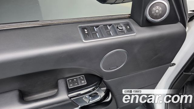 Land Rover Range Rover (IV) 4.4 SDV8 Vogue SE DIESEL 2014 — фото 24