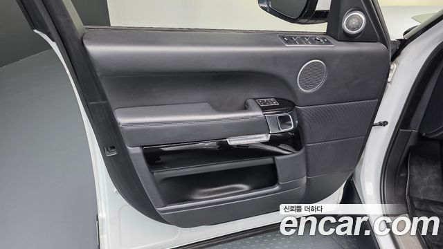 Land Rover Range Rover (IV) 4.4 SDV8 Vogue SE DIESEL 2014 — фото 30