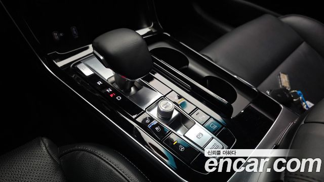 Kia K7 Premier Hybrid Prestige 2020 — фото 9