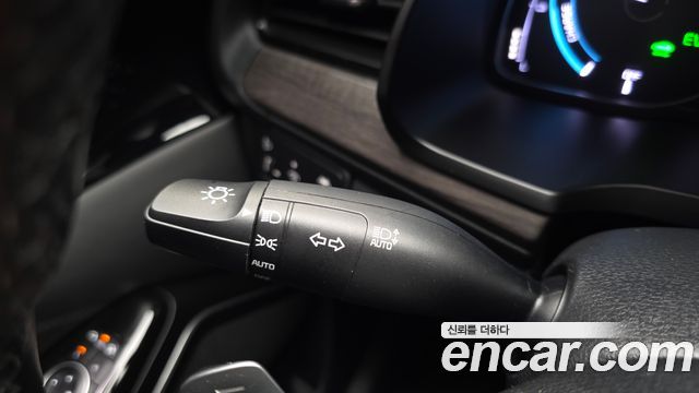 Kia K7 Premier Hybrid Prestige 2020 — фото 20