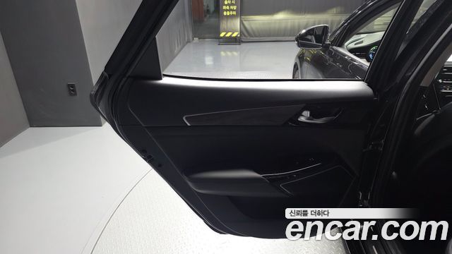 Kia K7 Premier Hybrid Prestige 2020 — фото 25