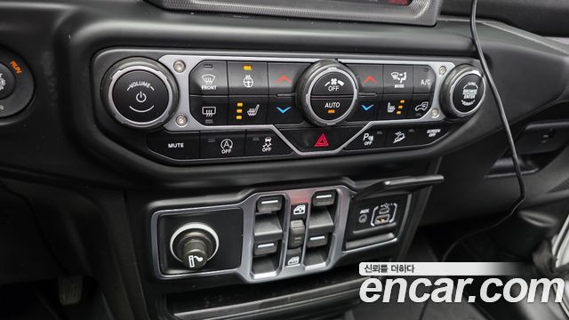 Jeep Wrangler (JL) 2.0 Overland Power Top 4Door 2020 — фото 18