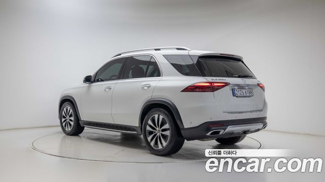 Mercedes-Benz GLE-Class (W167) GLE300d 4MATIC 2024 — фото 2