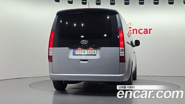Hyundai Staria Tourer 11-Seater Modern 2024 — фото 4