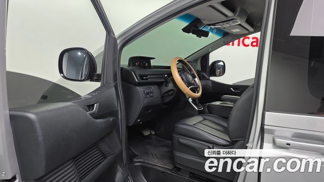 Hyundai Staria Tourer 11-Seater Modern 2024 — фото 10
