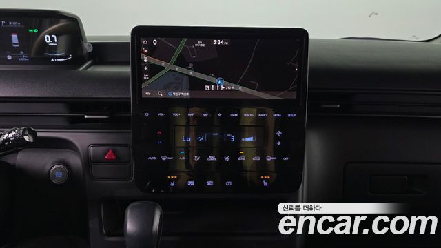 Hyundai Staria Tourer 11-Seater Modern 2024 — фото 14