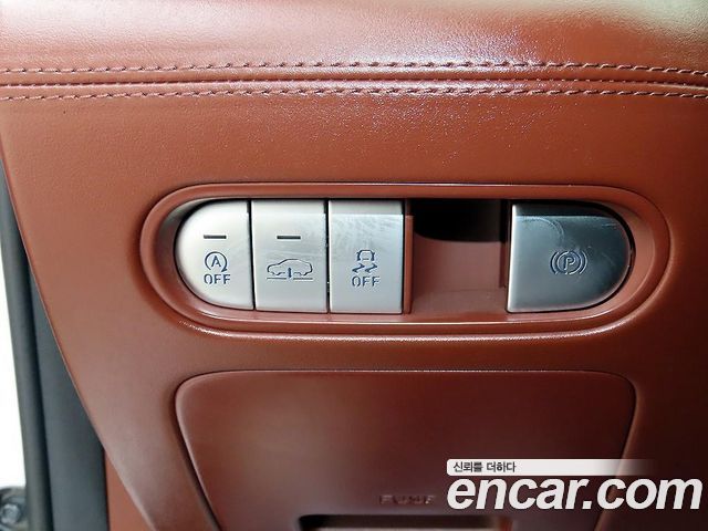 Genesis G90 (RS4) Gasoline 3.5 Turbo e-S/C AWD 2026 — фото 17