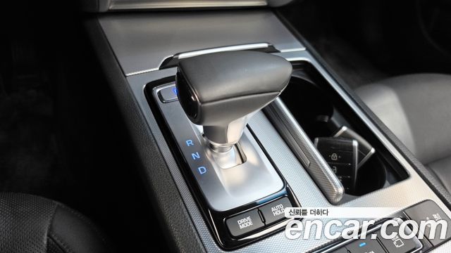 Genesis G80 3.3 GDI AWD Luxury 2018 — фото 9