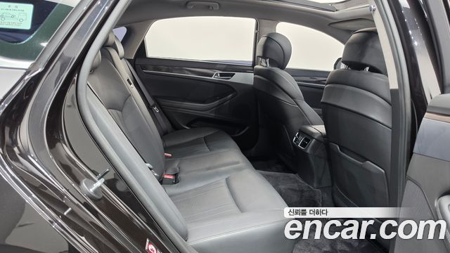 Genesis G80 3.3 GDI AWD Luxury 2018 — фото 15