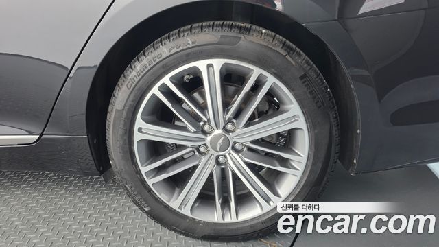 Genesis G80 3.3 GDI AWD Luxury 2018 — фото 27