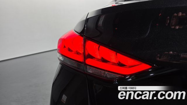 Genesis G80 3.3 GDI AWD Luxury 2018 — фото 29