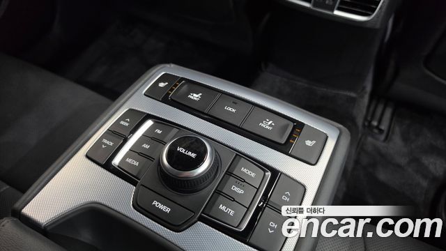 Genesis G80 3.3 GDI AWD Luxury 2018 — фото 39