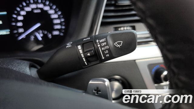 Genesis G80 3.3 GDI AWD Luxury 2018 — фото 42