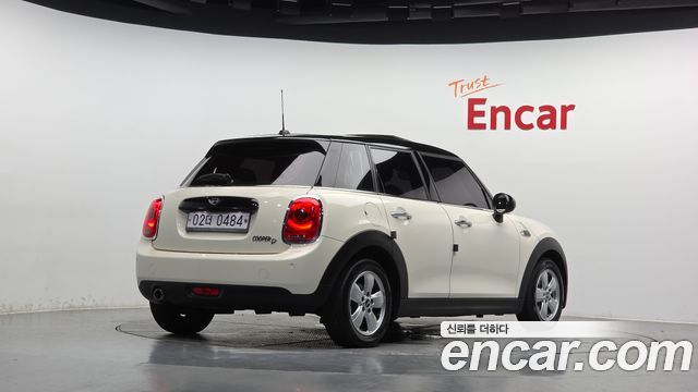 MINI Cooper D 5Door Mid 3rd 2016 — фото 2