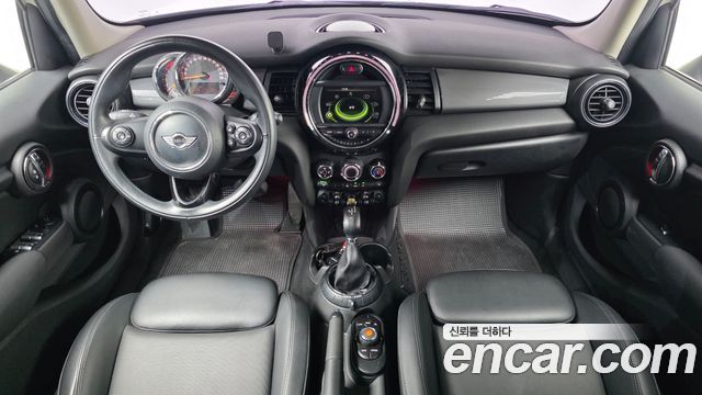 MINI Cooper D 5Door Mid 3rd 2016 — фото 7