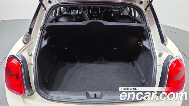 MINI Cooper D 5Door Mid 3rd 2016 — фото 20