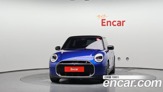 MINI Cooper Electric (IV) SE Favoured 2024 — фото 3