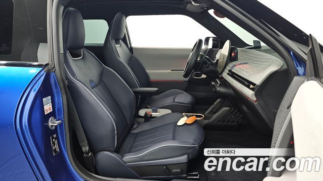 MINI Cooper Electric (IV) SE Favoured 2024 — фото 10