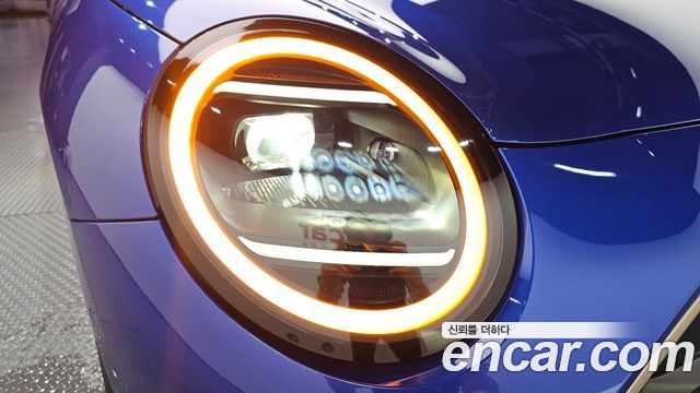 MINI Cooper Electric (IV) SE Favoured 2024 — фото 22