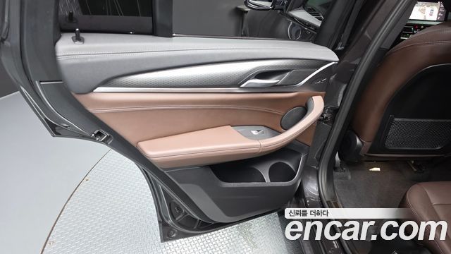 BMW X4 (G02) xDrive20i M Sport 2023 — фото 31