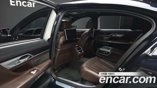 BMW 7 Series (G11) 740Ld xDrive M Sport 2018 — фото 12