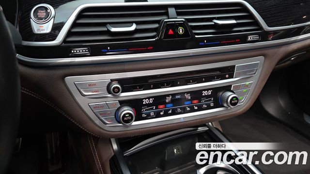 BMW 7 Series (G11) 740Ld xDrive M Sport 2018 — фото 17