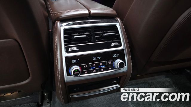 BMW 7 Series (G11) 740Ld xDrive M Sport 2018 — фото 32