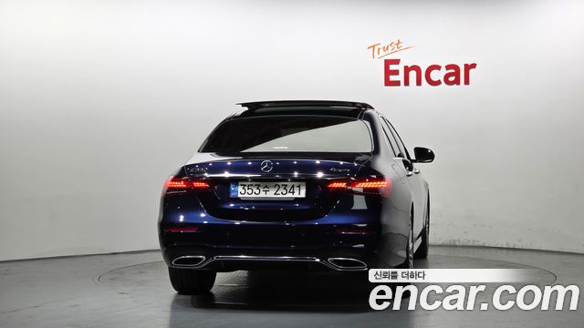 Mercedes-Benz E-Class (W213) E350 4MATIC AMG Line 2022 — фото 4