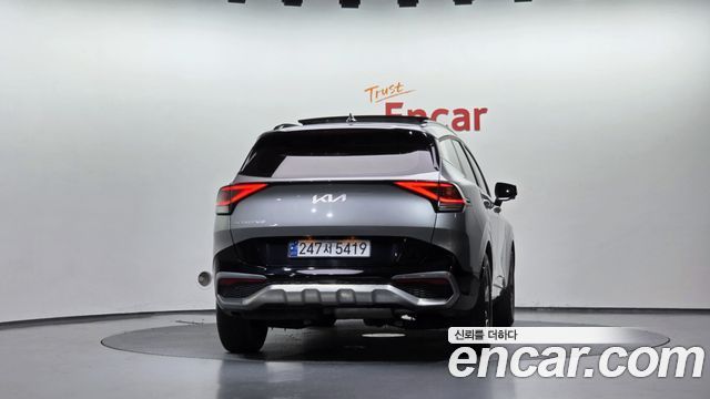 Kia Sportage (V) Diesel 2.0 2WD Nobleless 2022 — фото 4