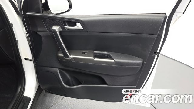 Kia Sportage The Bold Diesel 2.0 2WD Prestige 2019 — фото 24