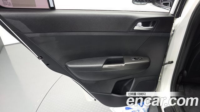 Kia Sportage The Bold Diesel 2.0 2WD Prestige 2019 — фото 25
