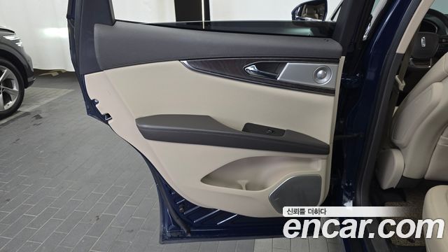 Lincoln Nautilus (I) 2.7 Reserve AWD 2019 — фото 25