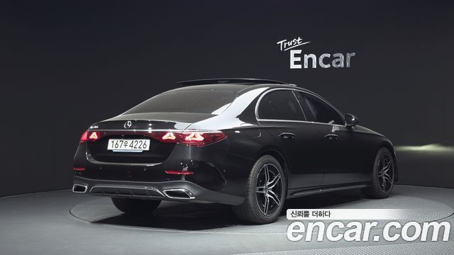 Mercedes-Benz E-Class (W214) E200 AMG Line 2026 — фото 2