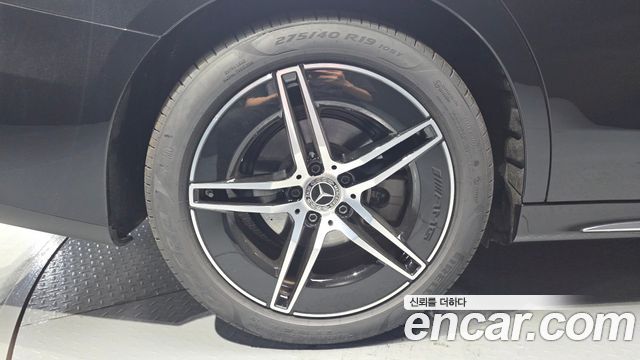 Mercedes-Benz E-Class (W214) E200 AMG Line 2026 — фото 5