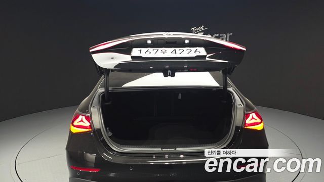 Mercedes-Benz E-Class (W214) E200 AMG Line 2026 — фото 34