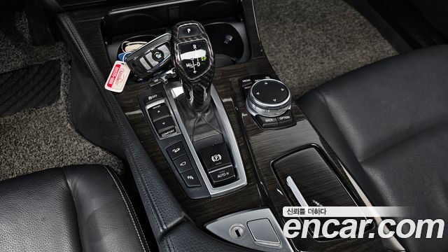 BMW 5 Series (F10) 528i xDrive Luxury 2015 — фото 9