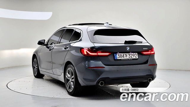 BMW 1 Series (F40) 120i Sports 2022 — фото 2