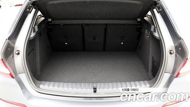 BMW 1 Series (F40) 120i Sports 2022 — фото 15