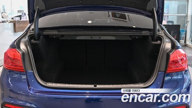 BMW 5 Series (G30) 530i xDrive M Sport Package Plus 2019 — фото 15