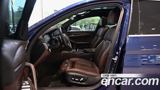 BMW 5 Series (G30) 530i xDrive M Sport Package Plus 2019 — фото 16