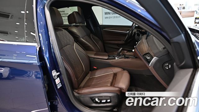 BMW 5 Series (G30) 530i xDrive M Sport Package Plus 2019 — фото 17