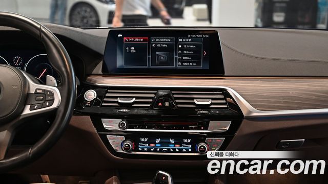 BMW 5 Series (G30) 530i xDrive M Sport Package Plus 2019 — фото 21