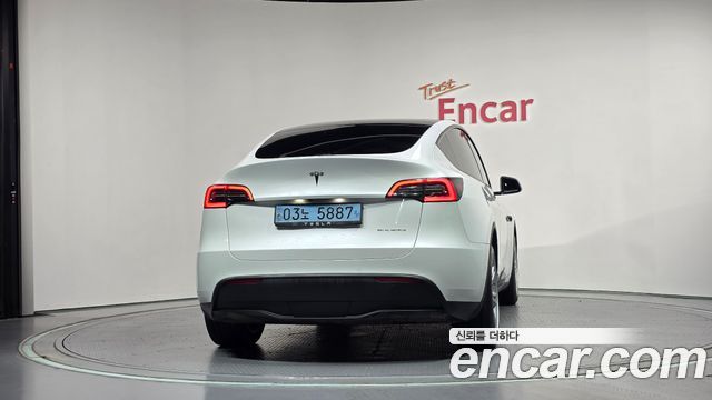 Tesla Model Y Long Range AWD 2021 — фото 4