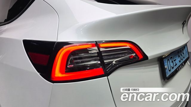 Tesla Model Y Long Range AWD 2021 — фото 23