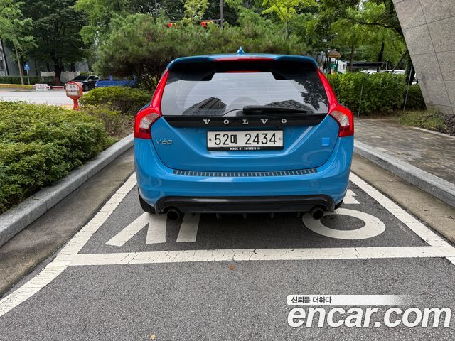 Volvo V60 Polester 2017 — фото 4
