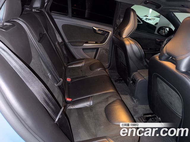 Volvo V60 Polester 2017 — фото 10